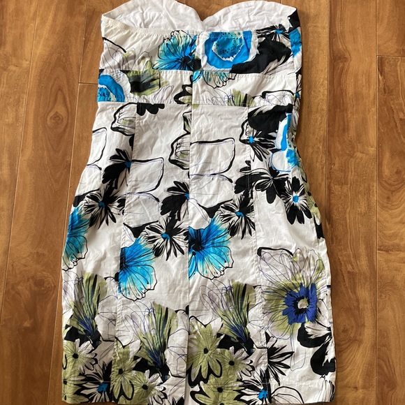 ECLIPSE💫 Women’s White Floral Strapless Mini Dress - Picture 4 of 10